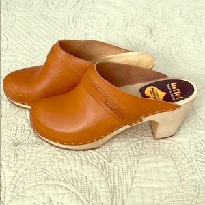 Swedish Hasbeens Clogs size 38
